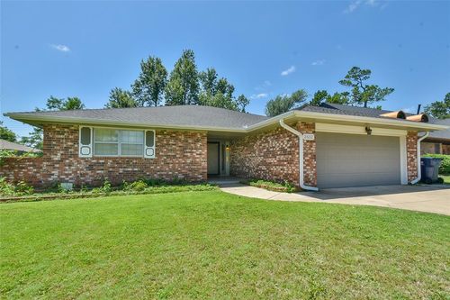 2632 58th St, Oklahoma City, OK, 73112-7153 | Card Image