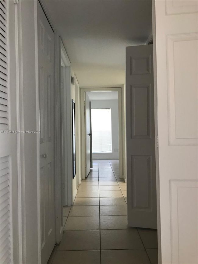 APT-1110 - 805 Riverside Dr, Condo with 2 bedrooms, 2 bathrooms and null parking in Coral Springs FL | Image 12
