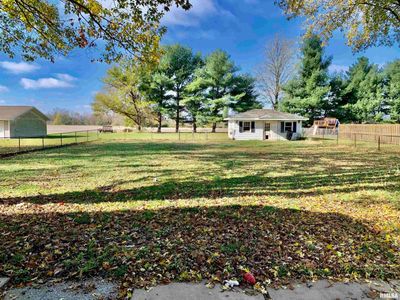 1661 Sandusky Road, House other with 5 bedrooms, 2 bathrooms and null parking in Jacksonville IL | Image 3