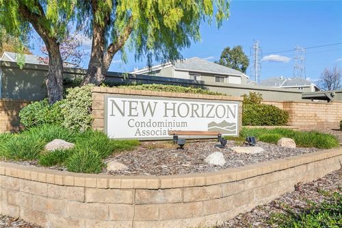 27645 J Susan Beth Way, Saugus, CA, 91350-3703 | Card Image