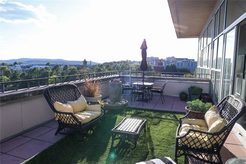 609 W Dickson St, Fayetteville, AR, 72701-5017 | Card Image