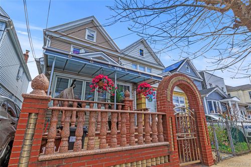 9555 115th St, South Richmond Hill, NY, 11419-1125 | Card Image