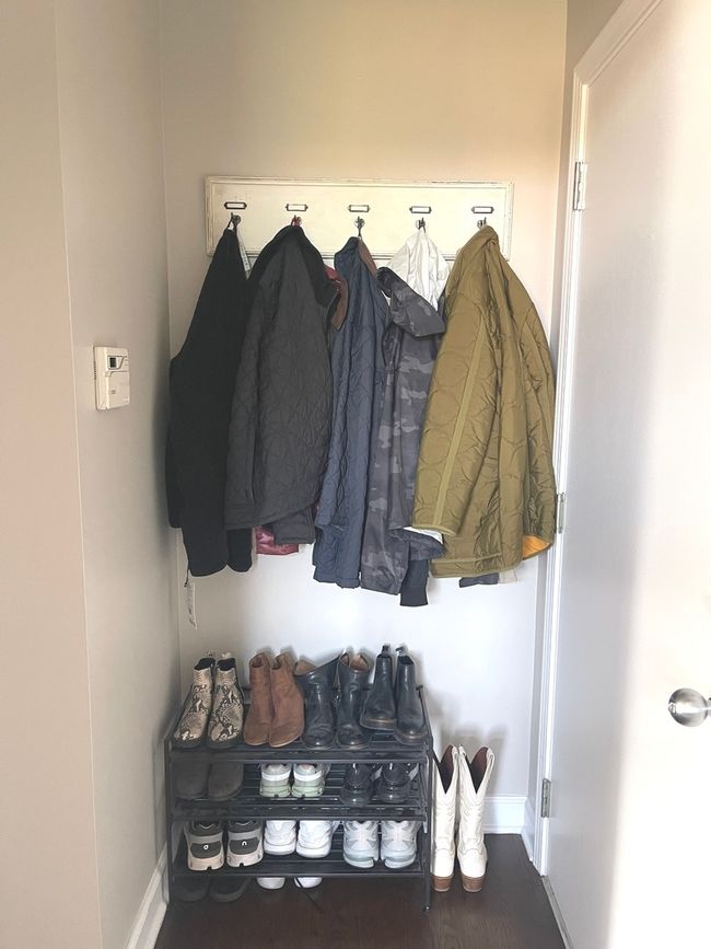storage for coats right by entrance | Image 20