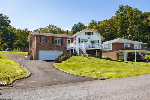 1072 Maple Lake Rd, Bridgeport, WV, 26330-7627 | Card Image