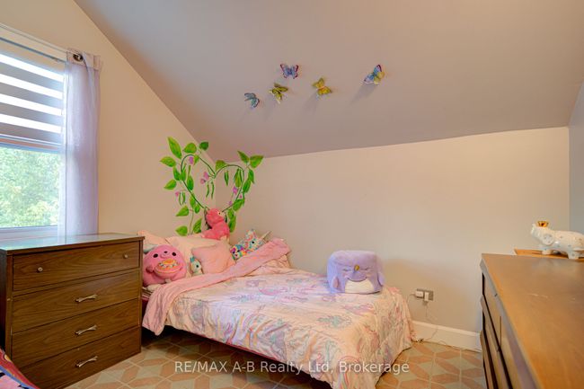 239 Nile St, House other with 4 bedrooms, 2 bathrooms and 8 parking in Stratford ON | Image 27