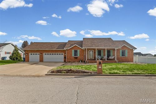 4511 Moonlight Way, Alton, IL, 62002-8859 | Card Image