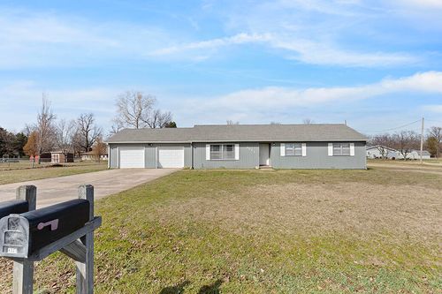 4021 E 15th Pl, Joplin, MO, 64801-5716 | Card Image