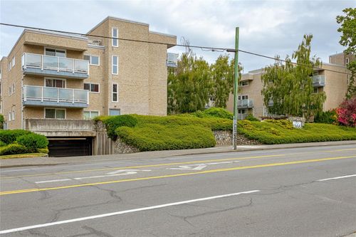 305-1366 Hillside Ave, Victoria, BC, V8T2B5 | Card Image
