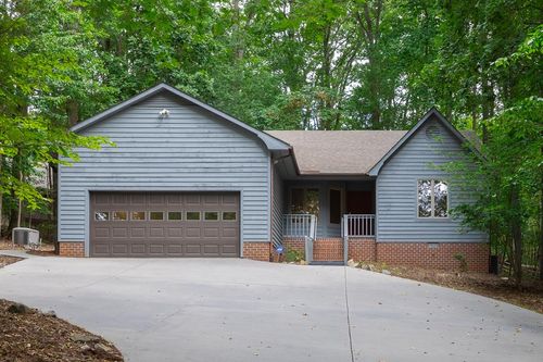 1702 Briery Rd, Farmville, VA, 23901-2556 | Card Image