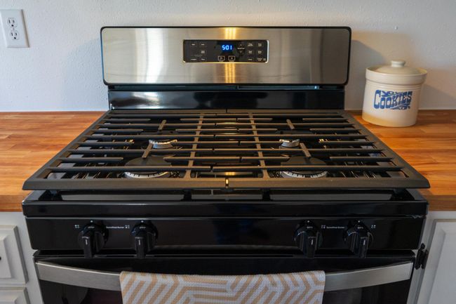 gas stove | Image 9