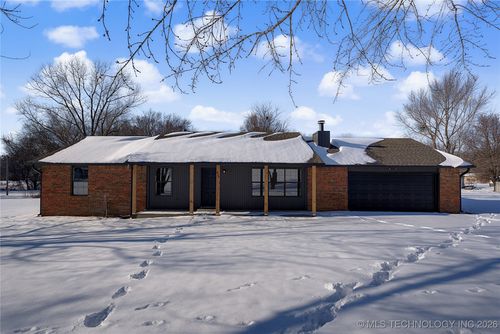 920 Woodview Dr, Skiatook, OK, 74070-4046 | Card Image