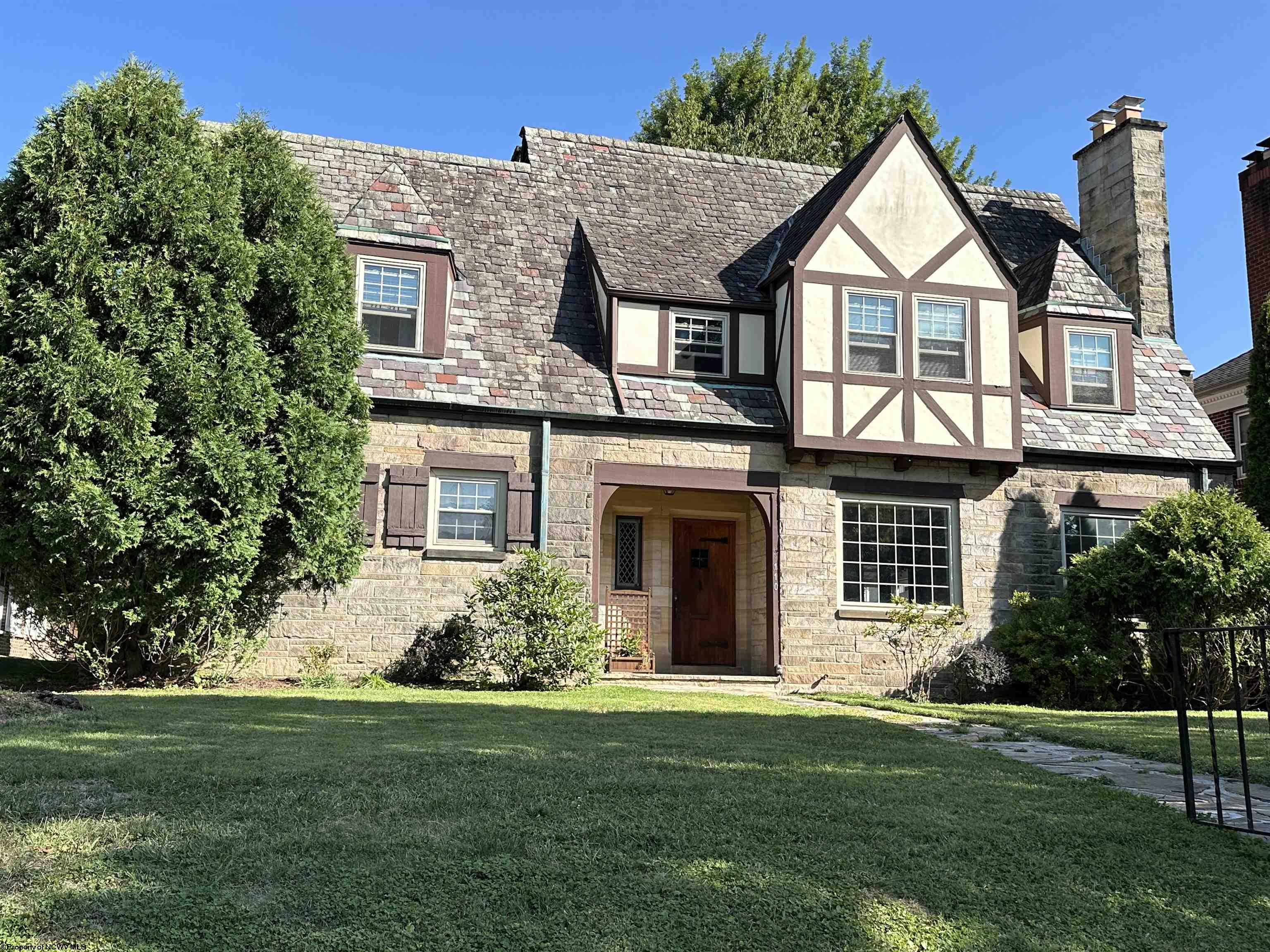 Court Ave, Weston, WV 26452