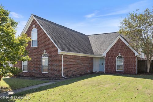 6655 Red Hawk Cv, Olive Branch, MS, 38654-6651 | Card Image