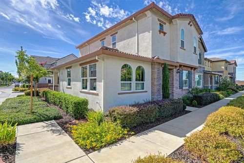10817 Portico Cir, Rancho Cordova, CA, 95670-6426 | Card Image
