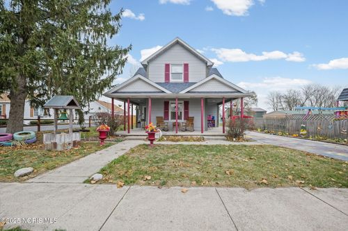 20210 Oak St, Weston, OH, 43569-9708 | Card Image