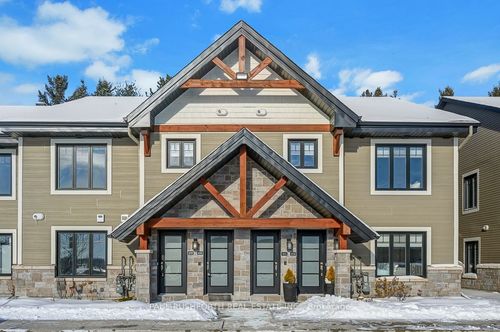 409-99 St-Moritz Terr, Embrun, ON, K0A1W0 | Card Image