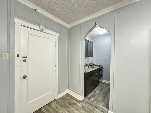 apt-205-4735 Beacon St, Chicago, IL, 60640-6718 | Card Image