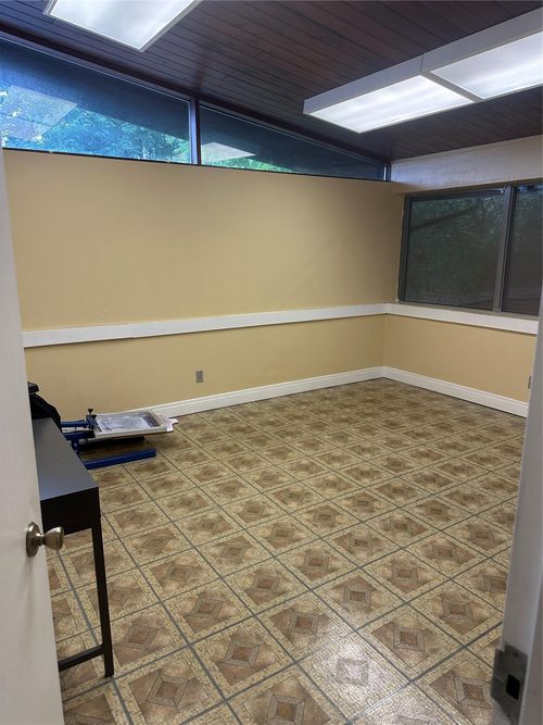 2270 Grand Ave, Baldwin, NY, 11510-3163 | Card Image