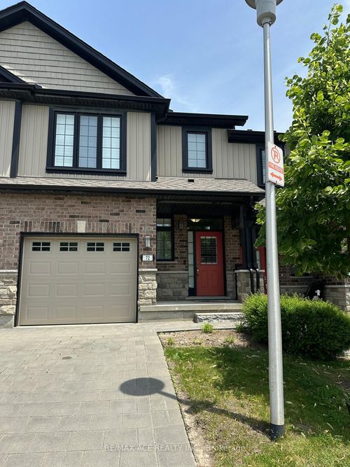 72-2235 Blackwater Rd, London, ON, N5X0L8 | Card Image