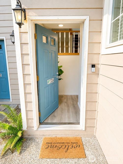 7224 Ne 171st Ln, Kenmore, WA, 98028-6215 | Card Image