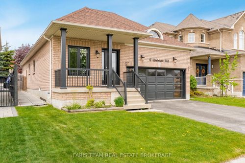 10 Westminster Cir, Barrie, ON, L4M0A3 | Card Image
