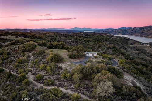 11315 Nacimiento Lake Dr, Bradley, CA, 93426-9658 | Card Image