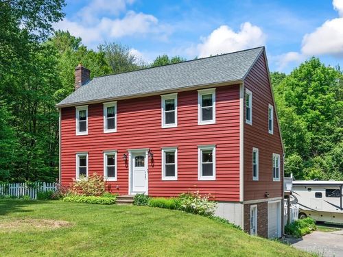 3 Hayes Pond Cir, Charlton, MA, 01507-1563 | Card Image