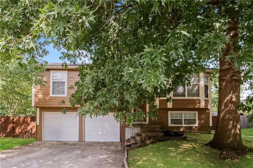 536 N Cedar St, Gardner, KS, 66030-1225 | Card Image