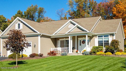 18 Indigo Ct, Selkirk, NY, 12158-1297 | Card Image