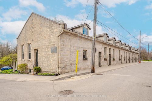 6-196 Arthur Street N, Guelph, ON, N1E4V8 | Card Image