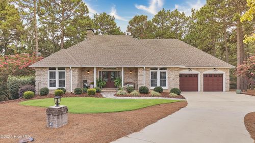 3 Riverside Ct, Pinehurst, NC, 28374-8879 | Card Image