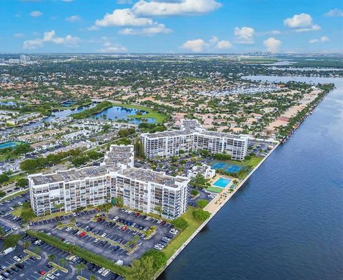 107-1000 Parkview Dr, Hallandale Beach, FL, 33009-2929 | Card Image