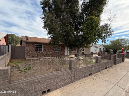 1831 N 74th Ln, Phoenix, AZ, 85035-4518 | Card Image