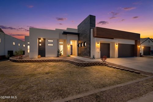 352 Rio De Jazmin Cir, El Paso, TX, 79932-3028 | Card Image