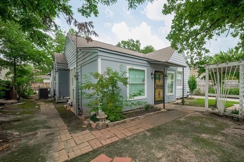 1813 Hatwell St, Houston, TX, 77023-4728 | Card Image