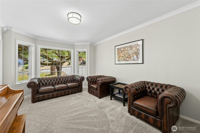 Dining room/family room | Image 12