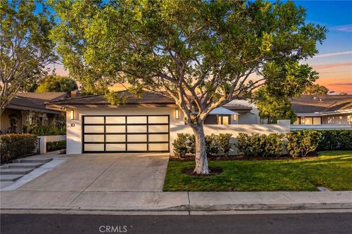 10 Maritime Dr, Corona del Mar, CA, 92625-1428 | Card Image