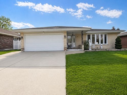 3044 Halifax Ave, Westchester, IL, 60154-5004 | Card Image