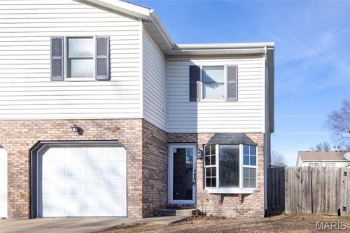 47 Clinton Hill Dr, Swansea, IL, 62226-2567 | Card Image