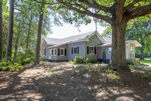 331 West Rd, Turkey, NC, 28393-8559 | Card Image