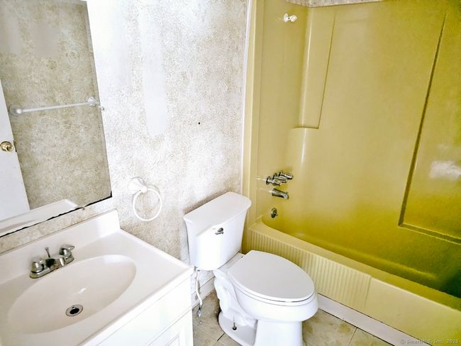42 - 42 Spice Hill Dr, Condo with 2 bedrooms, 3 bathrooms and 2 parking in Wallingford CT | Image 17