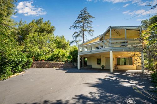 220 D St, Ramona, CA, 92065-2464 | Card Image