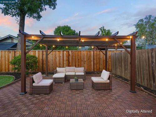 1555 Violet Way, Pleasant Hill, CA, 94523-2322 | Card Image
