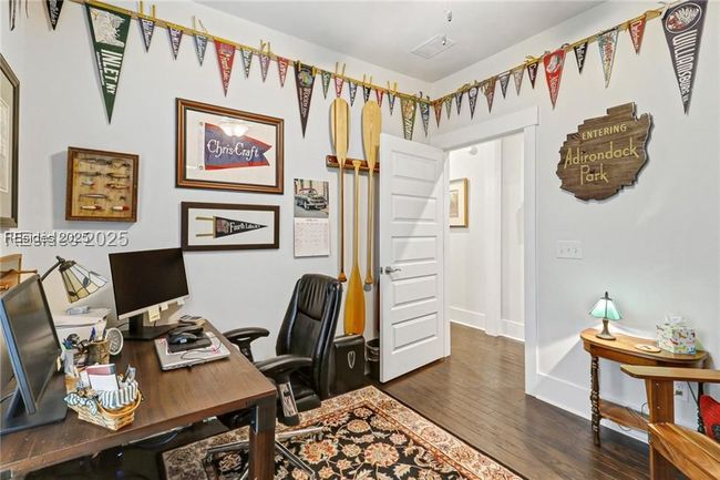 Guest Bedroom 1 | Image 25
