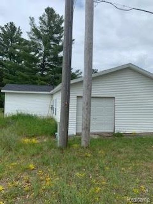 6449 Seminole St, Oscoda, MI, 48750-9730 | Card Image