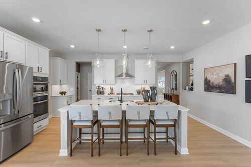 5194 Long Pointe Pass, Woodbury, MN, 55129-6303 | Card Image