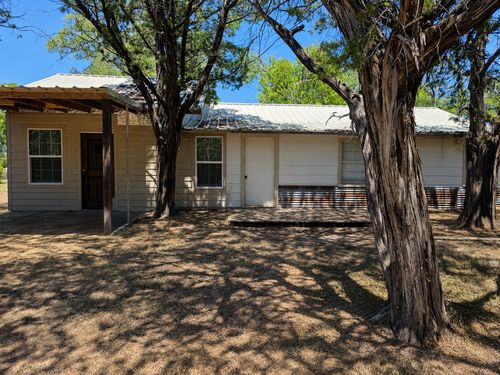 135 Giant Cedar Dr, Whitney, TX, 76692-2253 | Card Image