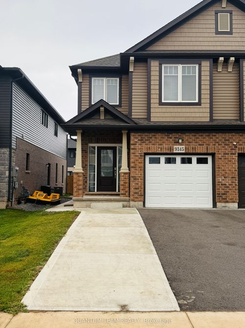 9345 White Oak Ave, Niagara Falls, ON, L2G3R6 | Card Image