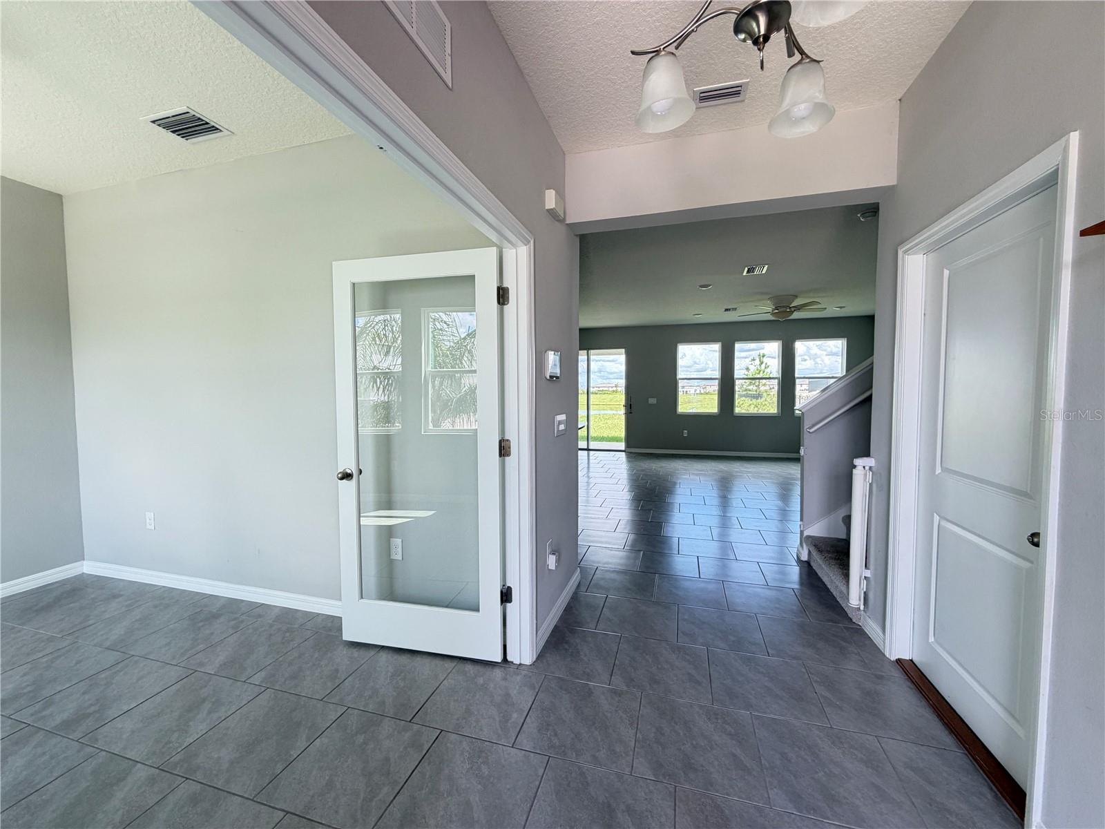 Residential Lease in WESLEY CHAPEL 4