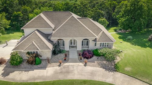 121 Highland Waye, Jefferson City, MO, 65101-8267 | Card Image